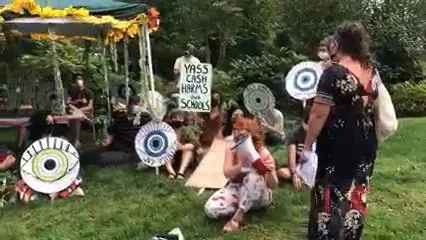 JVP Philly Succot Yass protest Facebook 23 Sep 2021_Alissa Wise Tells Yass's neighbors he is Funding Apartheid_#113